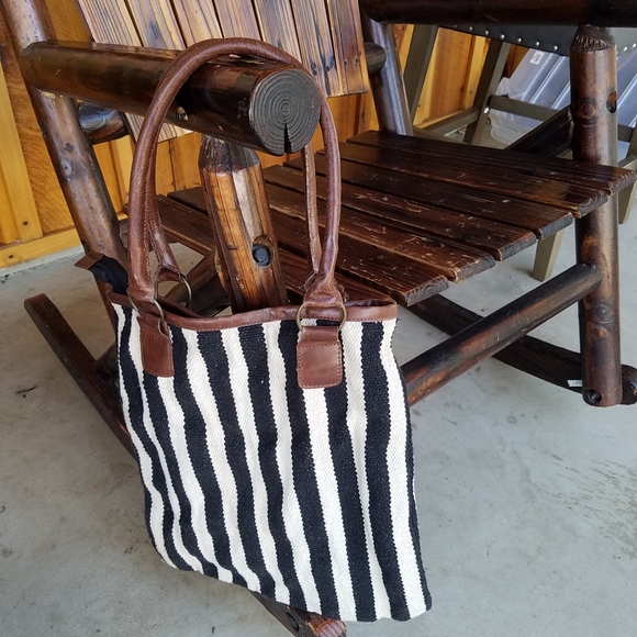 CrossTree Lane Bag - Picture 3 of 9